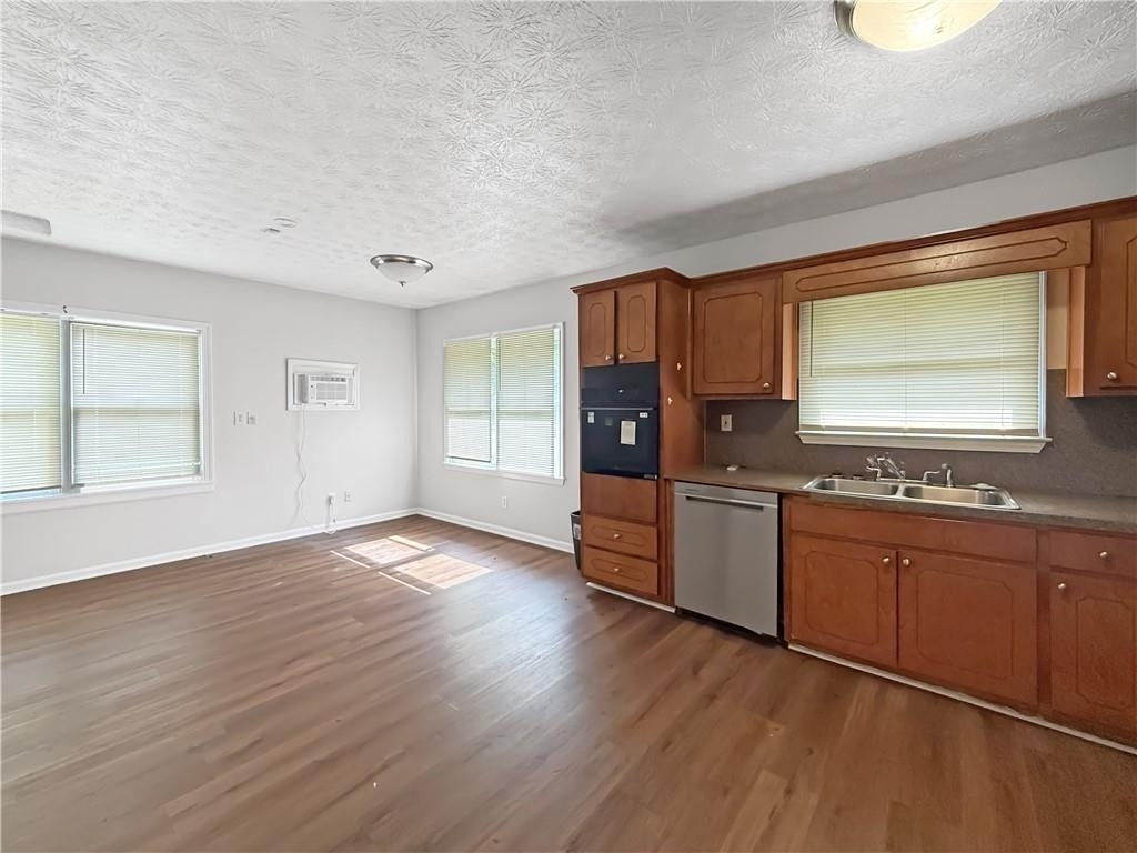1668 Laurelwood Drive Sw - Photo 5
