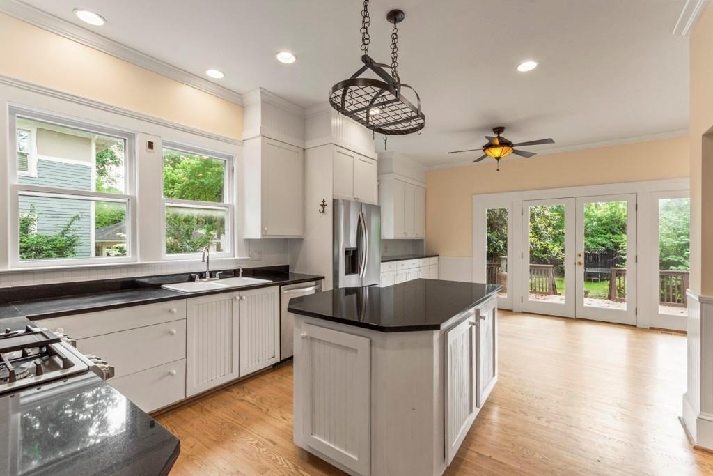 327 Adams Street - Photo 9