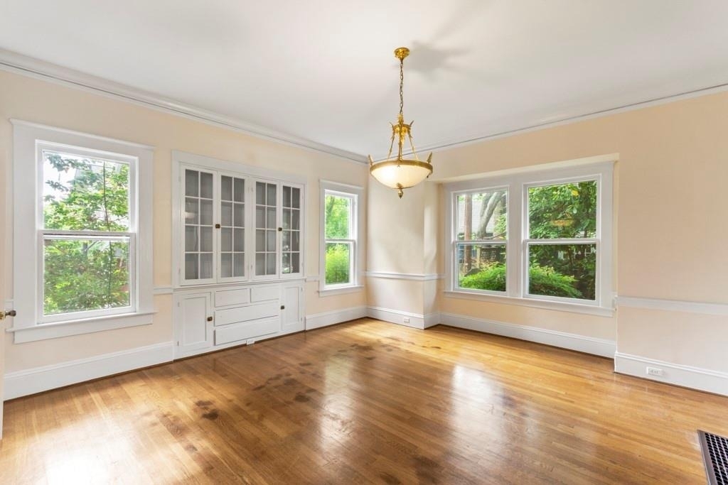 327 Adams Street - Photo 8