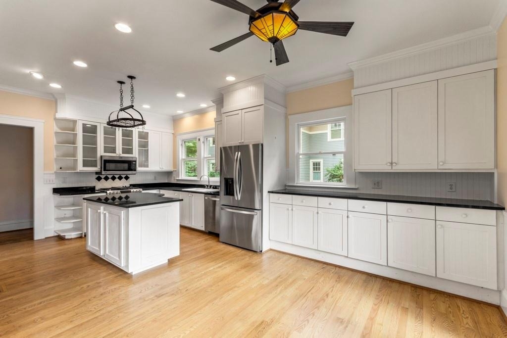 327 Adams Street - Photo 10