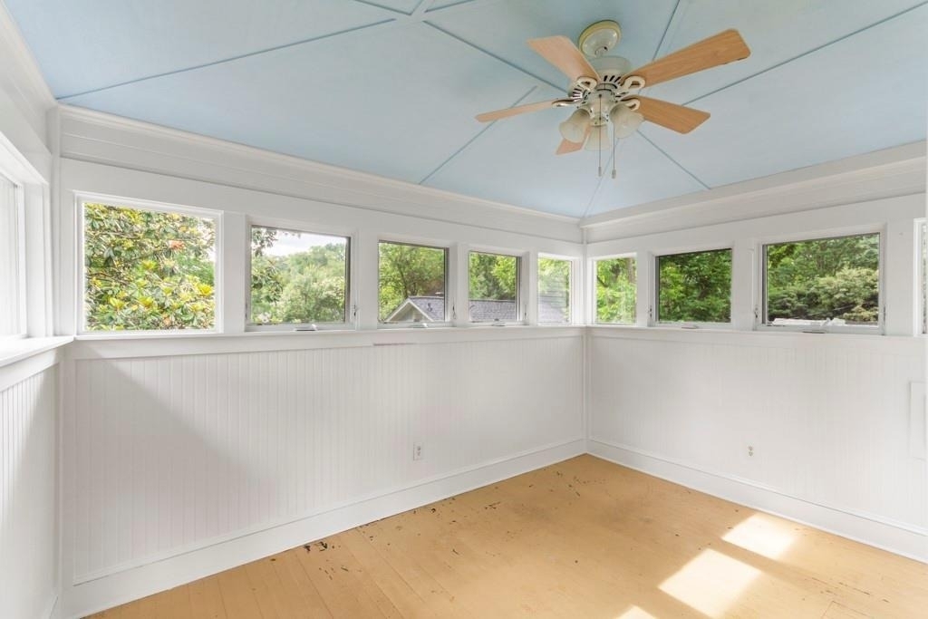 327 Adams Street - Photo 18