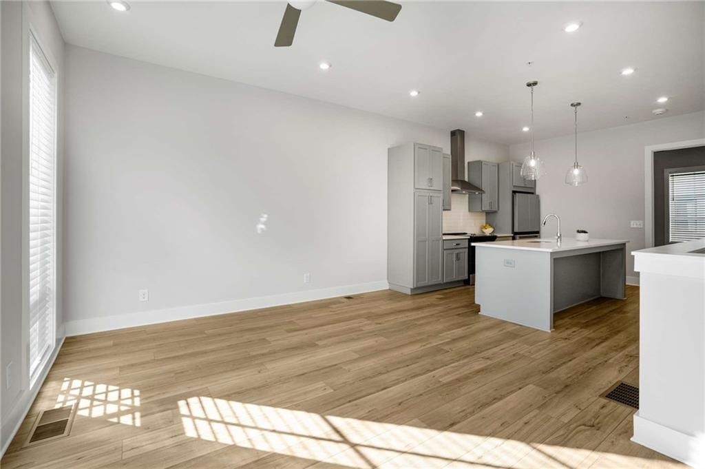 1293 Longreen Terrace Nw - Photo 8