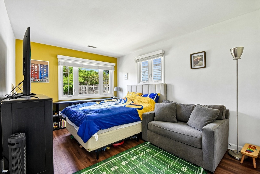 728 N Kennicott Avenue - Photo 9
