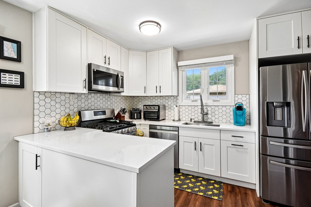 728 N Kennicott Avenue - Photo 4