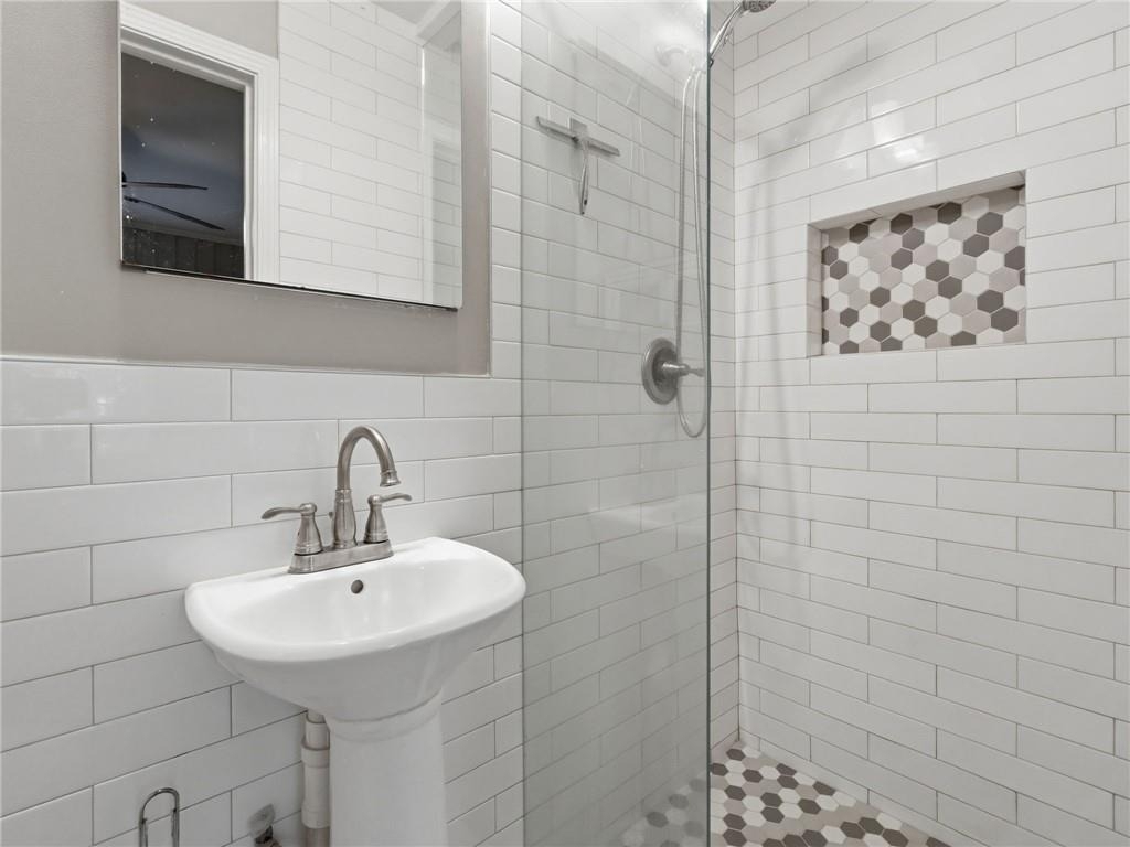 1111 N Valley Drive - Photo 25