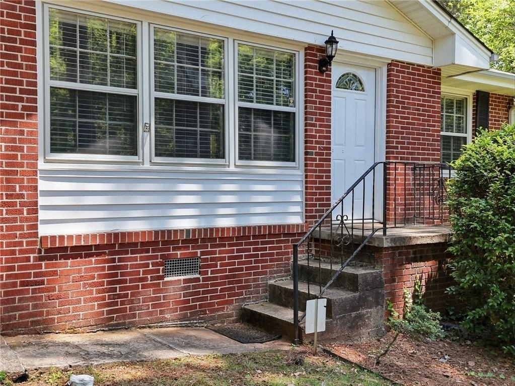 1111 N Valley Drive - Photo 3