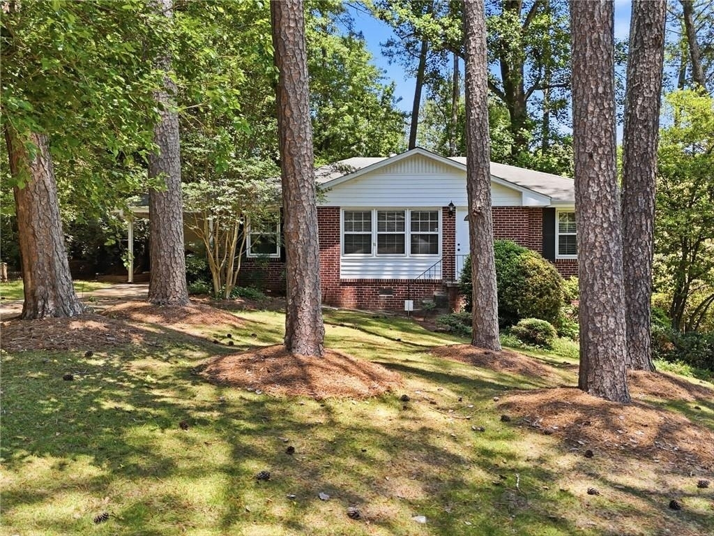 1111 N Valley Drive - Photo 1