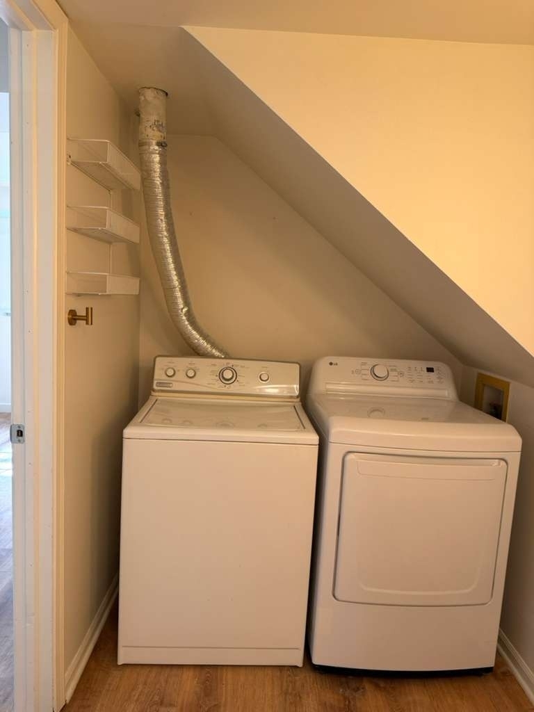 136 Brookwood Court - Photo 20