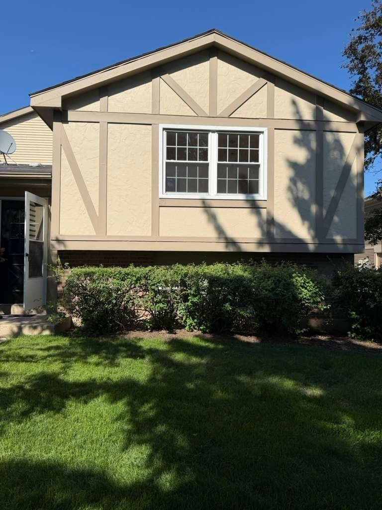 136 Brookwood Court - Photo 0