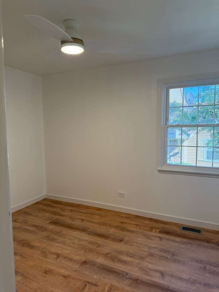 136 Brookwood Court - Photo 11