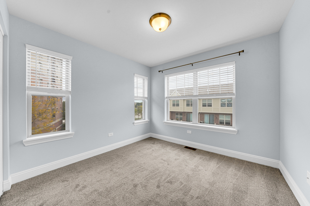 1218 Byrne Boulevard - Photo 20