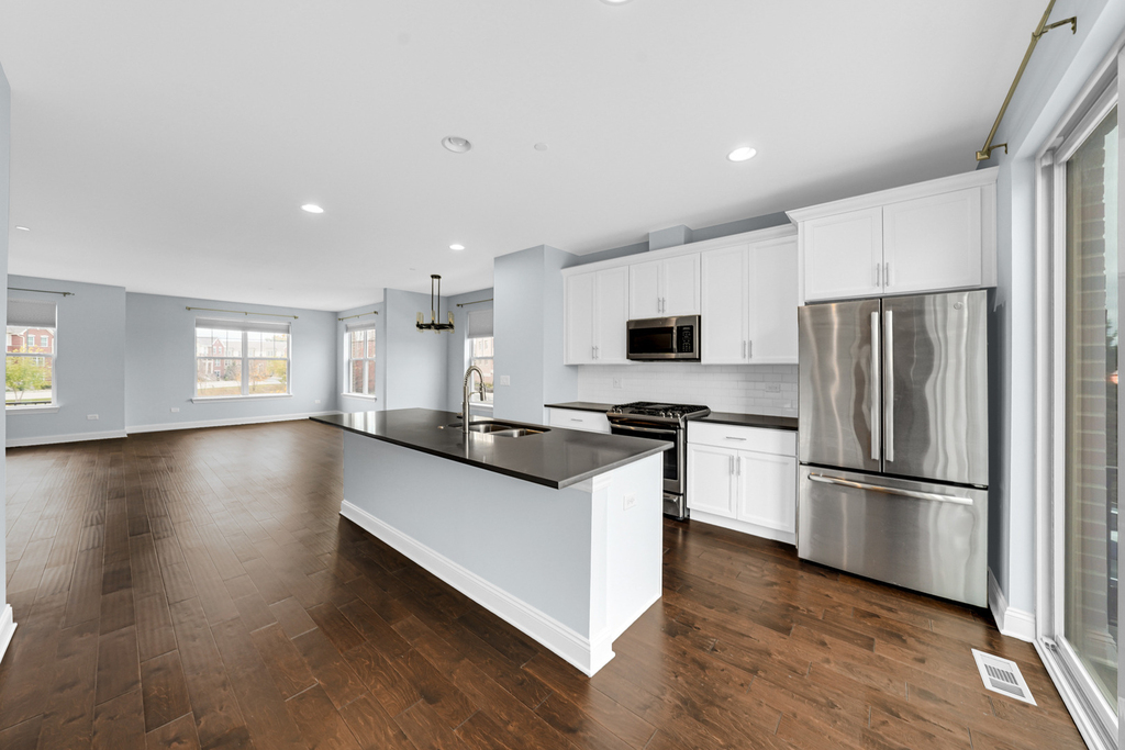 1218 Byrne Boulevard - Photo 8