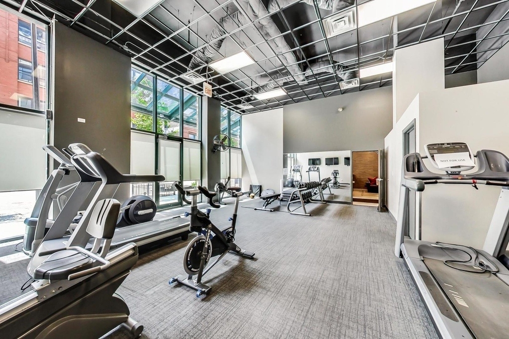 400 W Ontario Street - Photo 19