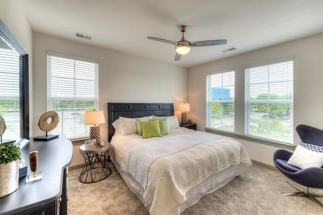 668 E Algonquin Road - Photo 4