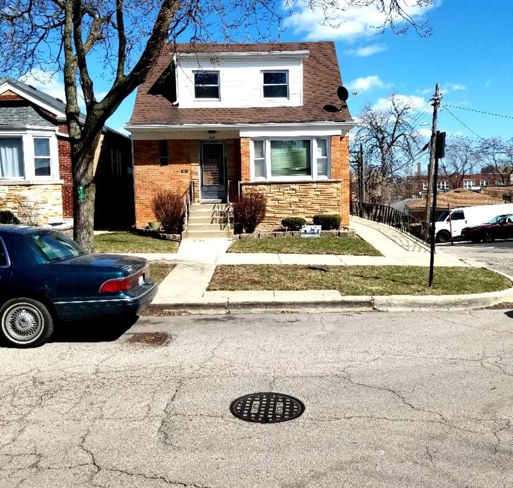 2315 N Merrimac Avenue - Photo 0