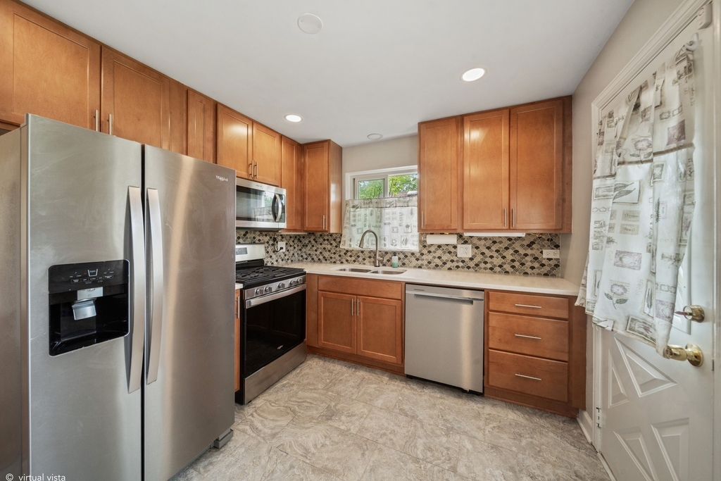 5320 Suffield Court - Photo 9