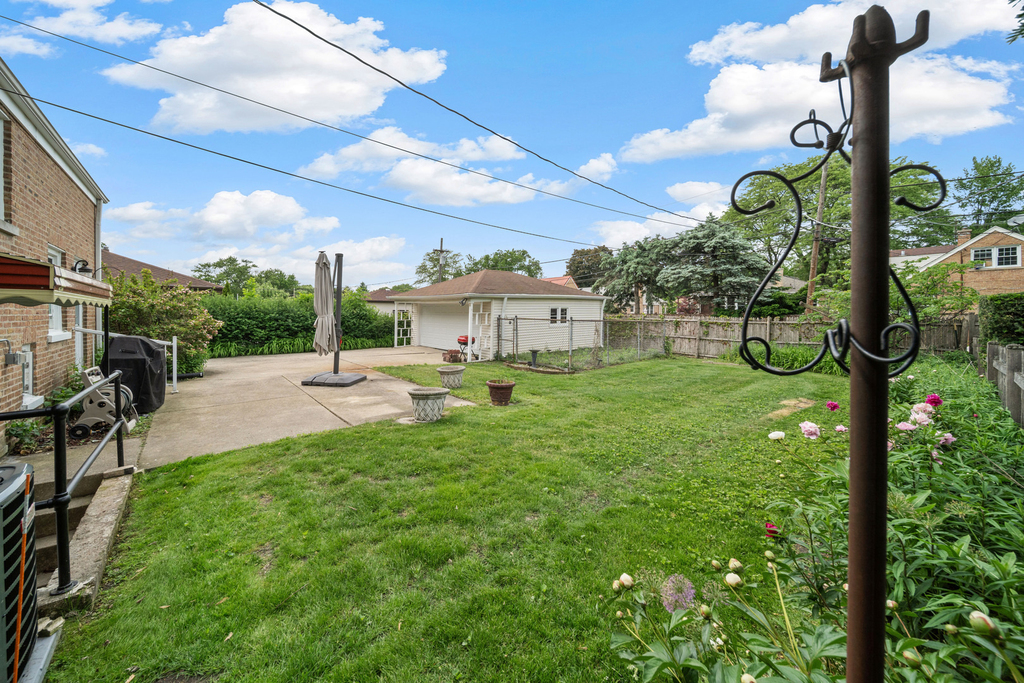 5320 Suffield Court - Photo 22