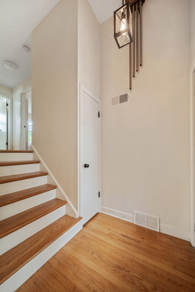 5320 Suffield Court - Photo 2