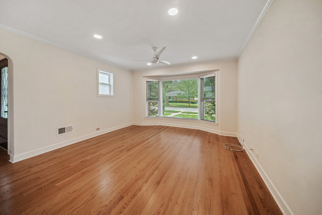 5320 Suffield Court - Photo 4