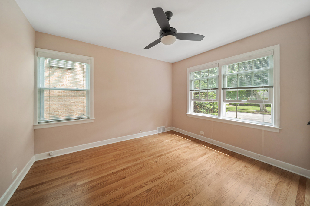 5320 Suffield Court - Photo 10
