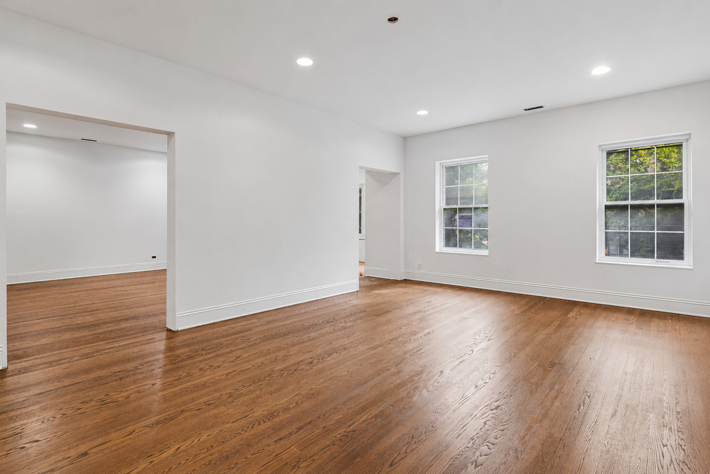 6914 N Sheridan Road - Photo 2