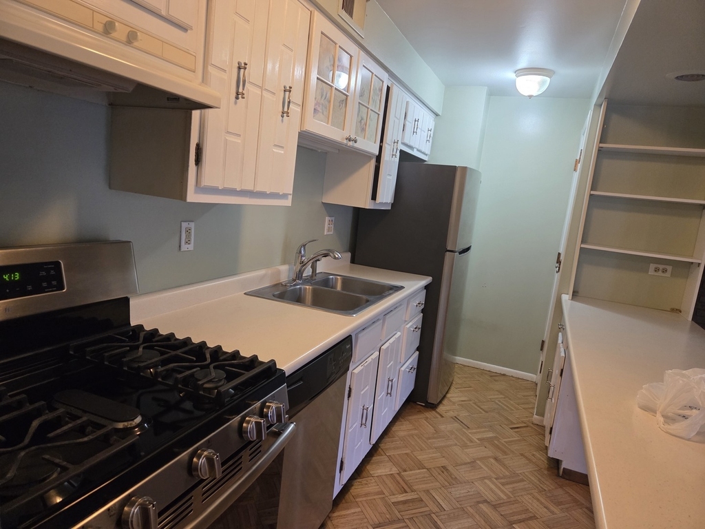 528 E Main Street - Photo 6