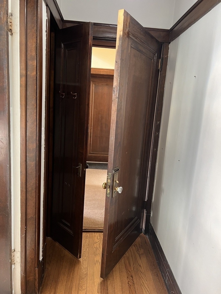 5904 W Berteau Avenue - Photo 2