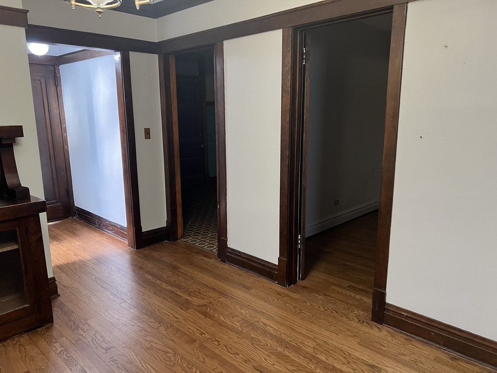 5904 W Berteau Avenue - Photo 4