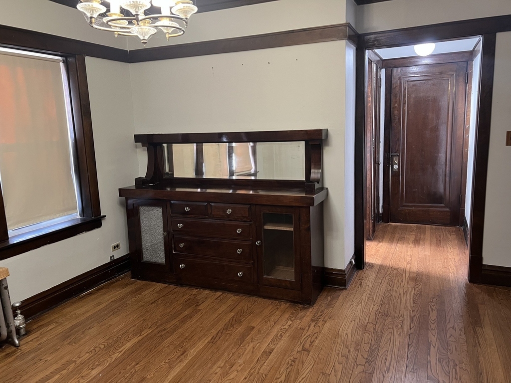 5904 W Berteau Avenue - Photo 3
