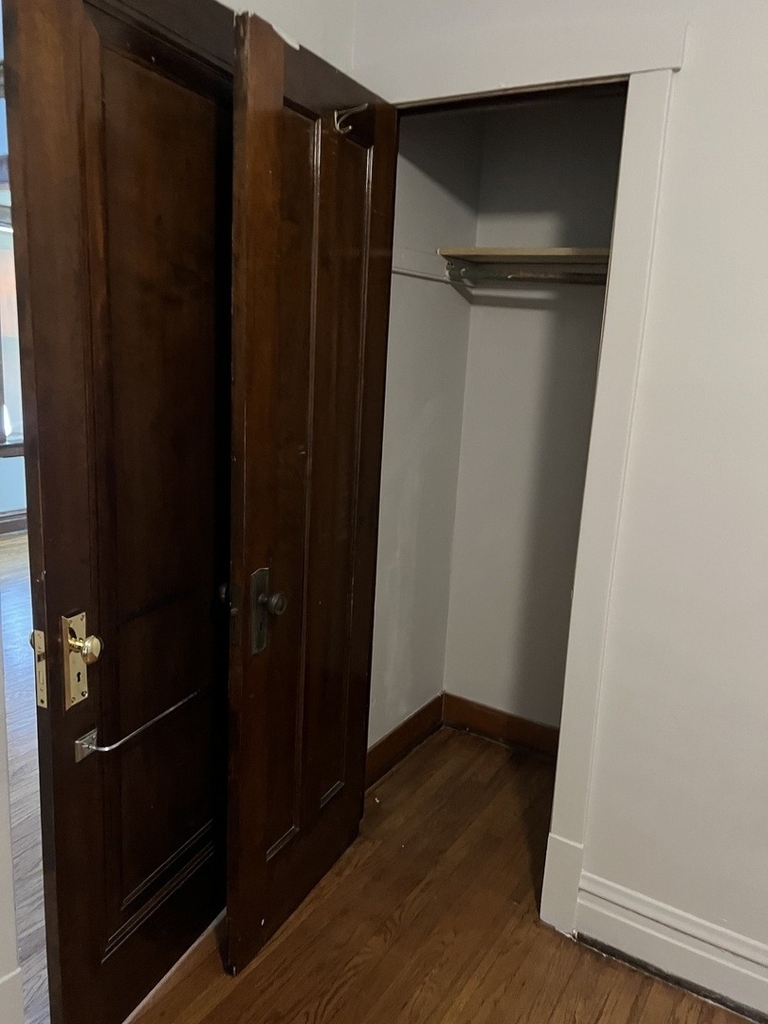 5904 W Berteau Avenue - Photo 12