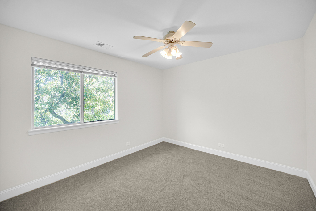 607 Berkley Court - Photo 20