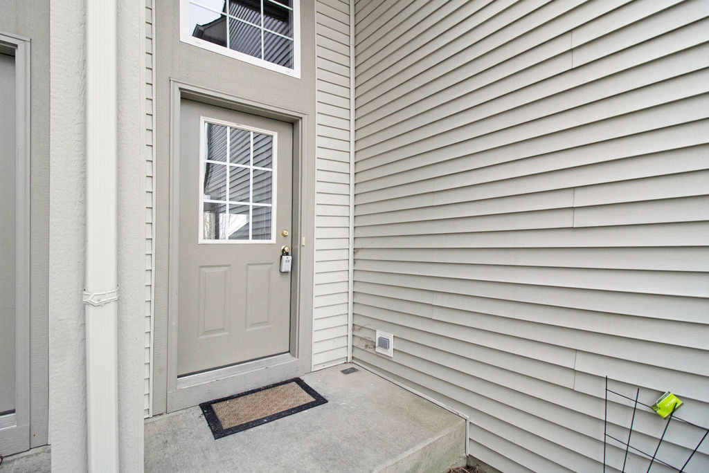 409 Metropolitan Street - Photo 1