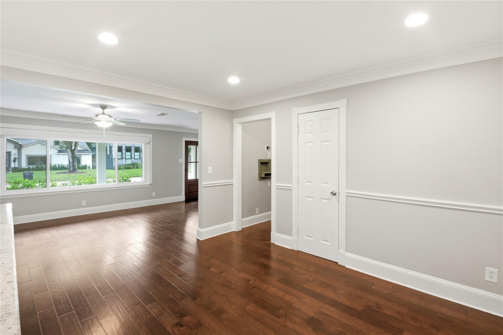2207 Saxon Drive - Photo 10