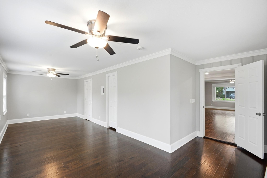 2207 Saxon Drive - Photo 17