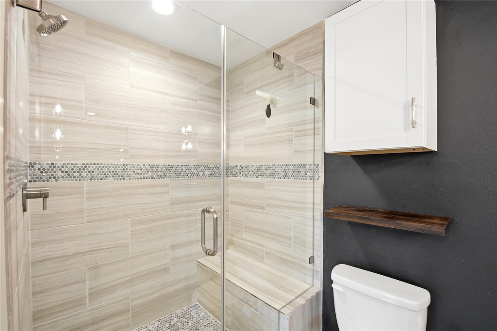 2207 Saxon Drive - Photo 19
