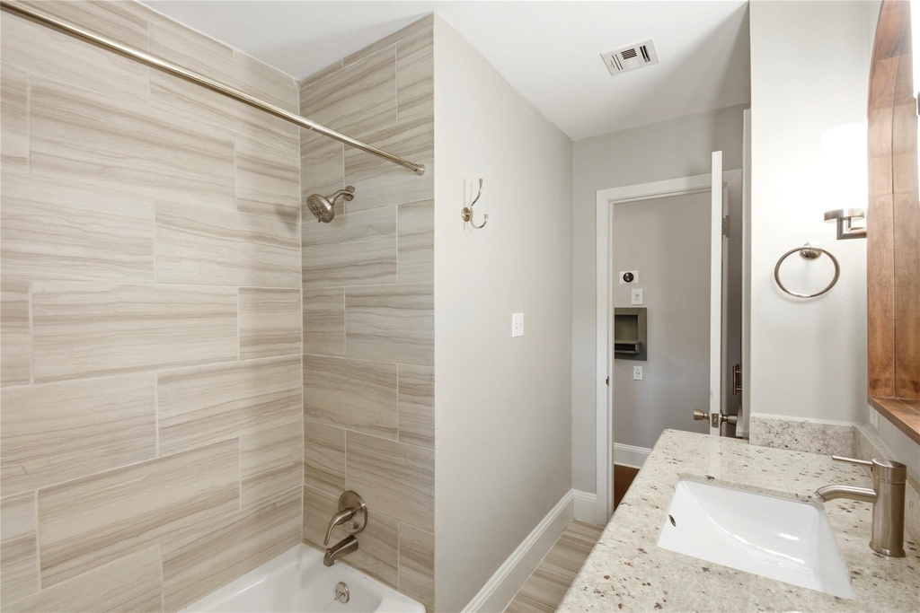 2207 Saxon Drive - Photo 23