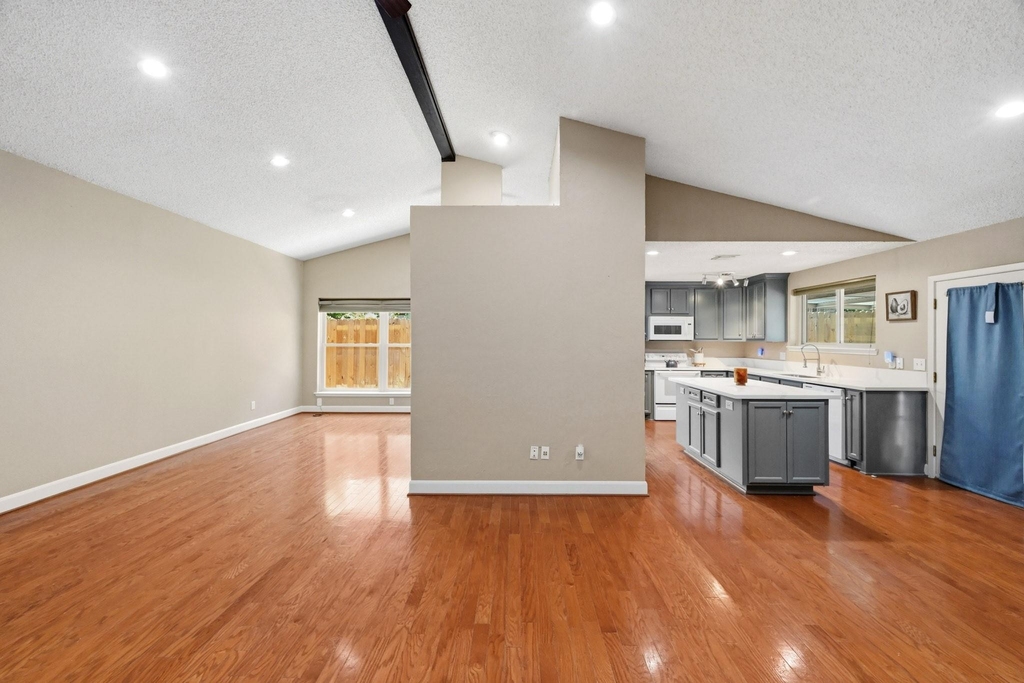 17511 Favor Bend Court - Photo 10