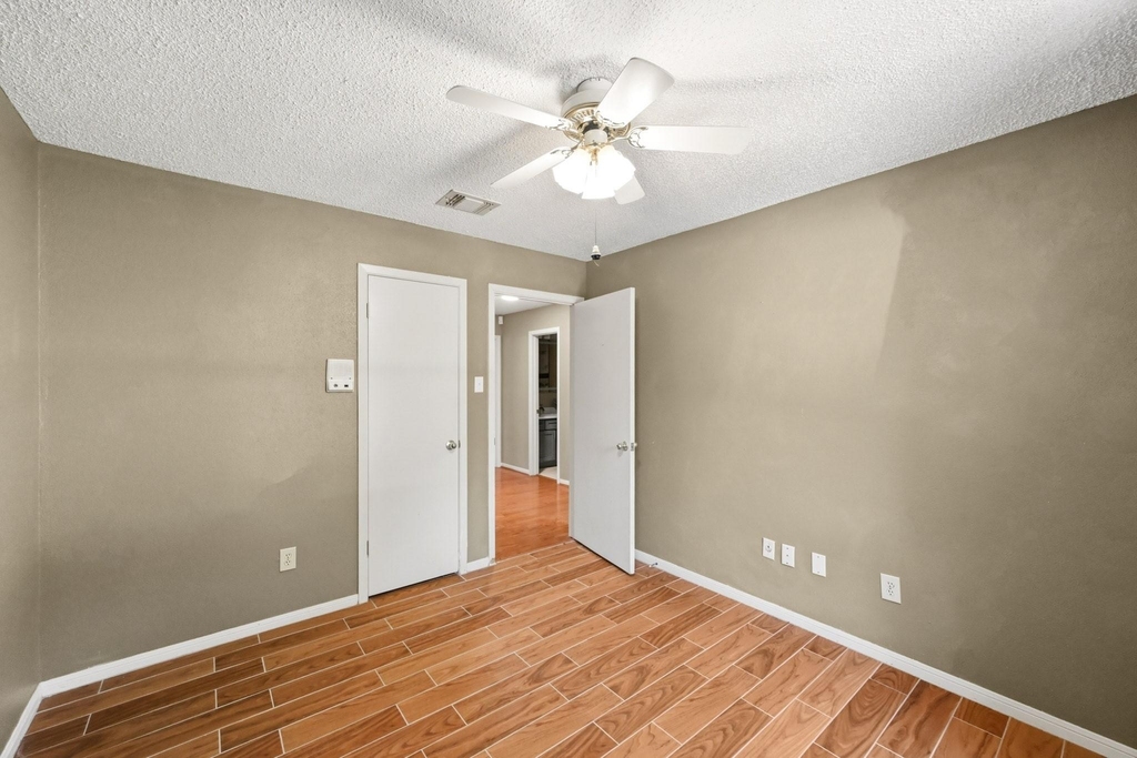 17511 Favor Bend Court - Photo 26
