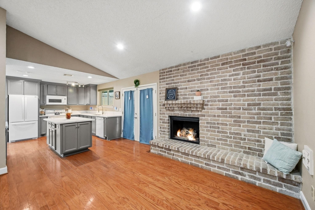 17511 Favor Bend Court - Photo 37