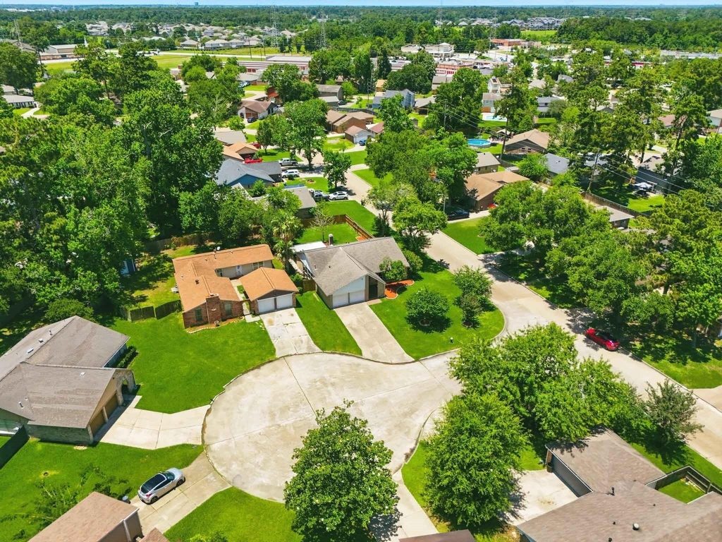 17511 Favor Bend Court - Photo 45