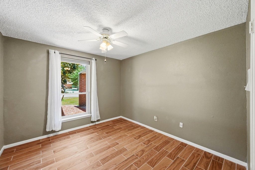 17511 Favor Bend Court - Photo 25