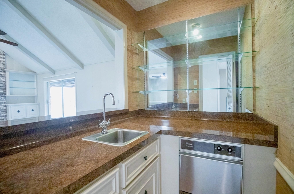 3903 Kiamesha Drive - Photo 9