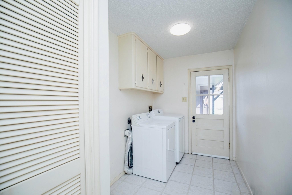 3903 Kiamesha Drive - Photo 6