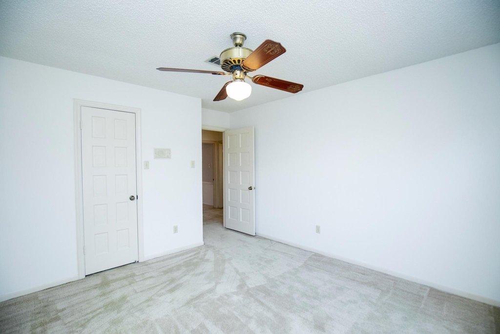 3903 Kiamesha Drive - Photo 28
