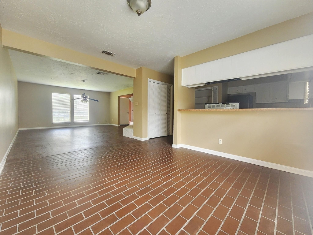3418 Avenue P - Photo 5