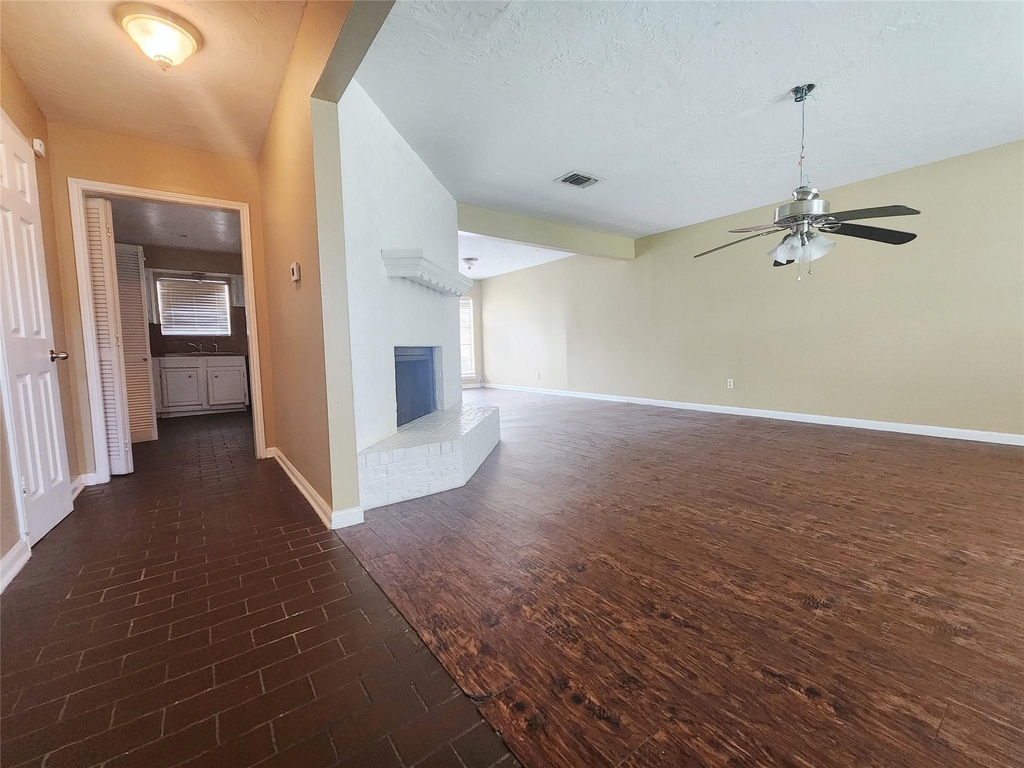 3418 Avenue P - Photo 3