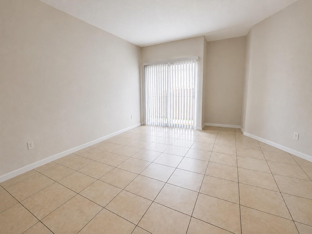 10811 Richmond Avenue - Photo 4