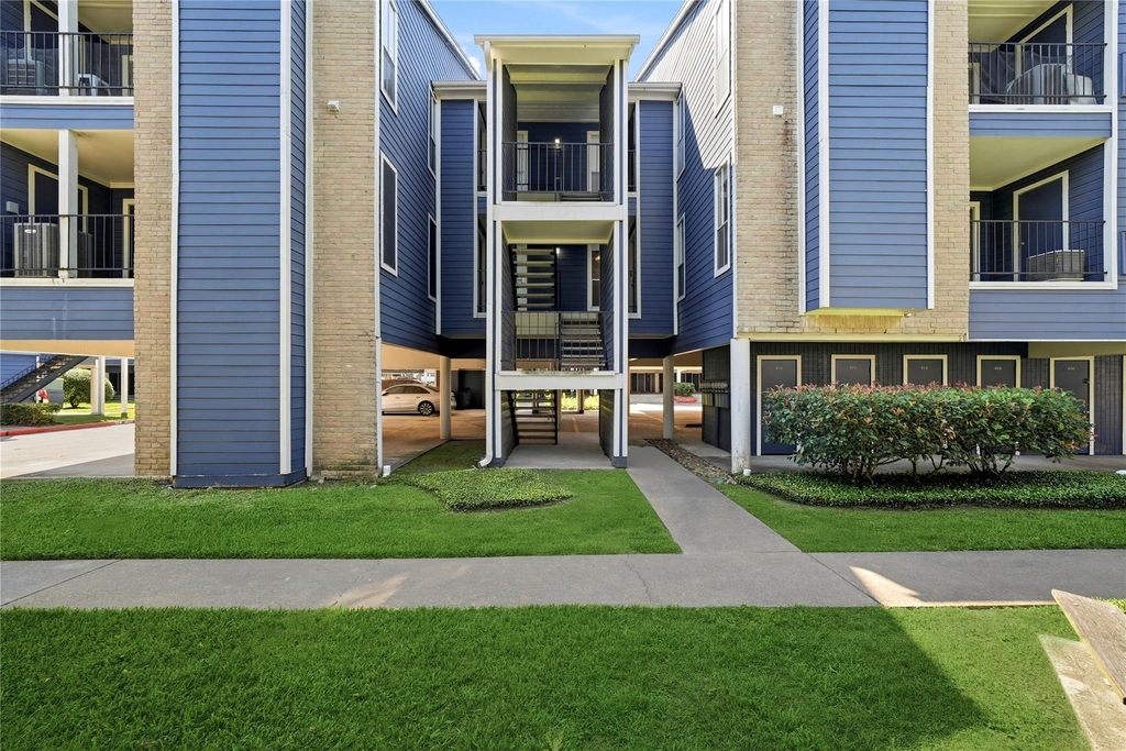 18511 Egret Bay Boulevard - Photo 1