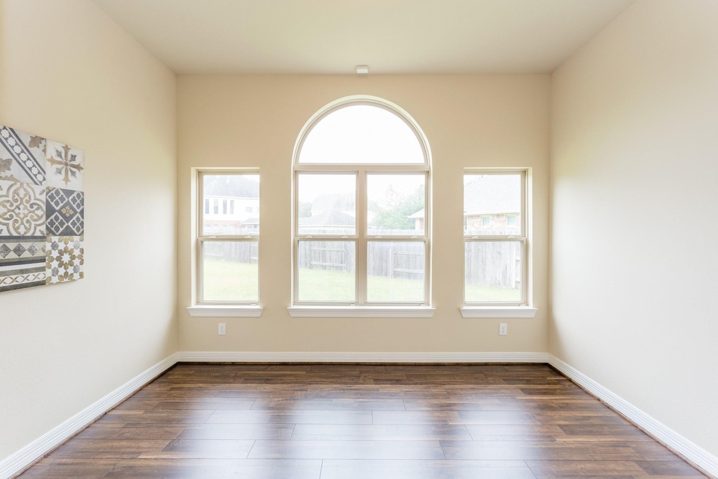 6122 Garden Lakes Lane - Photo 9