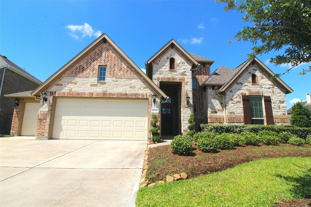 6122 Garden Lakes Lane - Photo 0